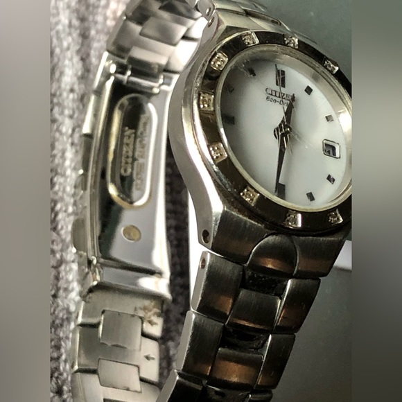 Citizen Eco-Drive Diamond Watch Women Silver Tone Day Date at 3 MOP dial - Picture 6 of 8